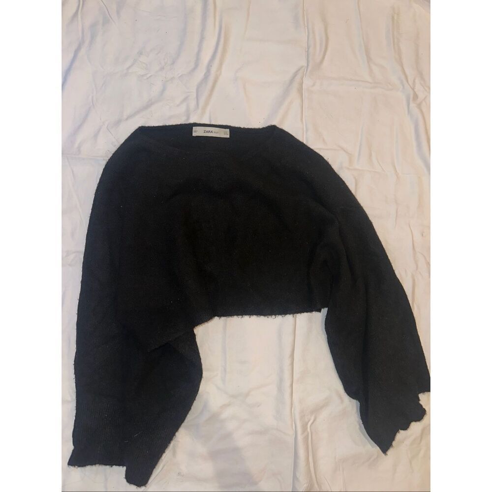 Zara knit size small long sleeve cropped sweater